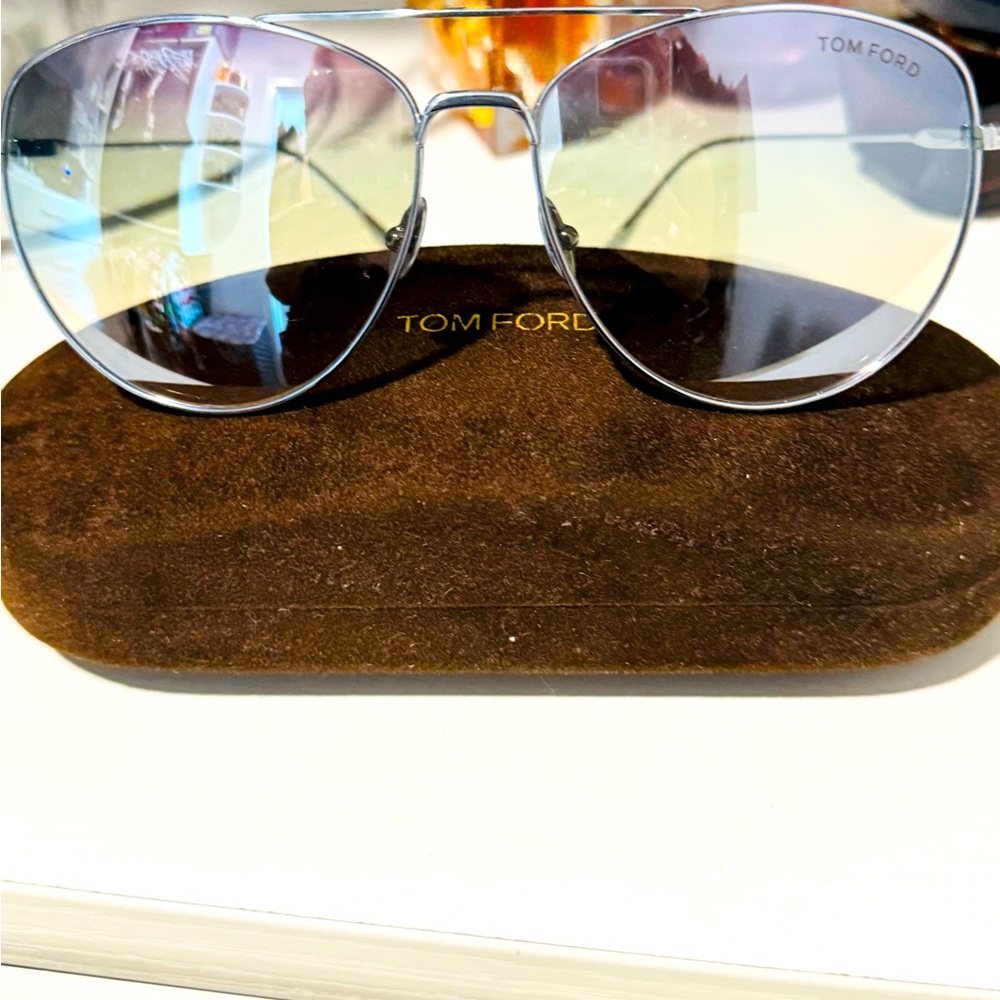 Titanium Unisex Tom Ford Aviator Sunglasses